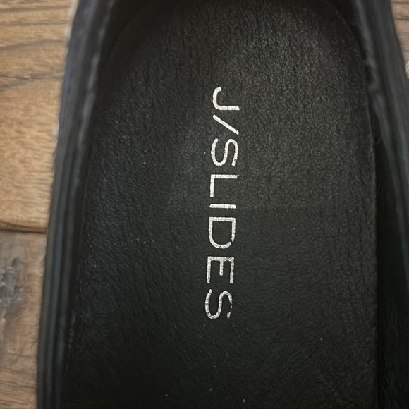 J/Slides calf fur, cheetah print slip ons. - Picture 4 of 4